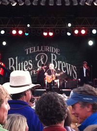 Willie Playing Good Morning America Willie Playing Good Morning America