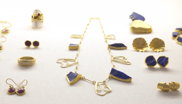 Petra Class, lapis, pink sapphire and 18K gold