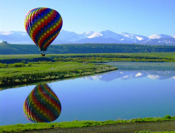 San Juan Balloon Adventures donates “Somewhere Over the Rainbow” package, including a balloon ride.