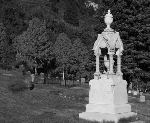 LamplightCemeteryTours