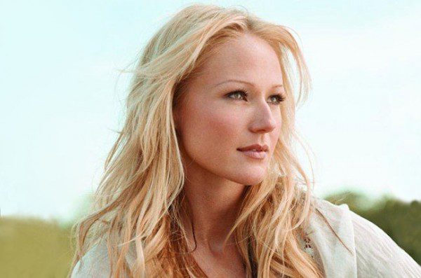 jewel-press-photo-2014-billboard-650x430-600x397