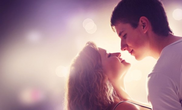 Love-Couples-In-Love-Bokeh-Photography-Full-HD-Pics-694x417