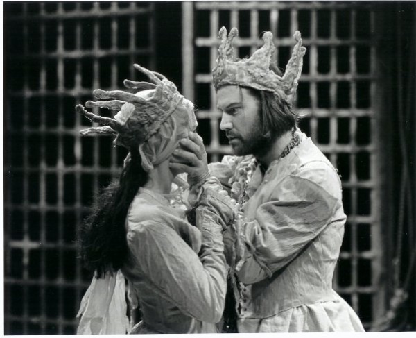 Bunzy Bunworth & queen in Macbeth.